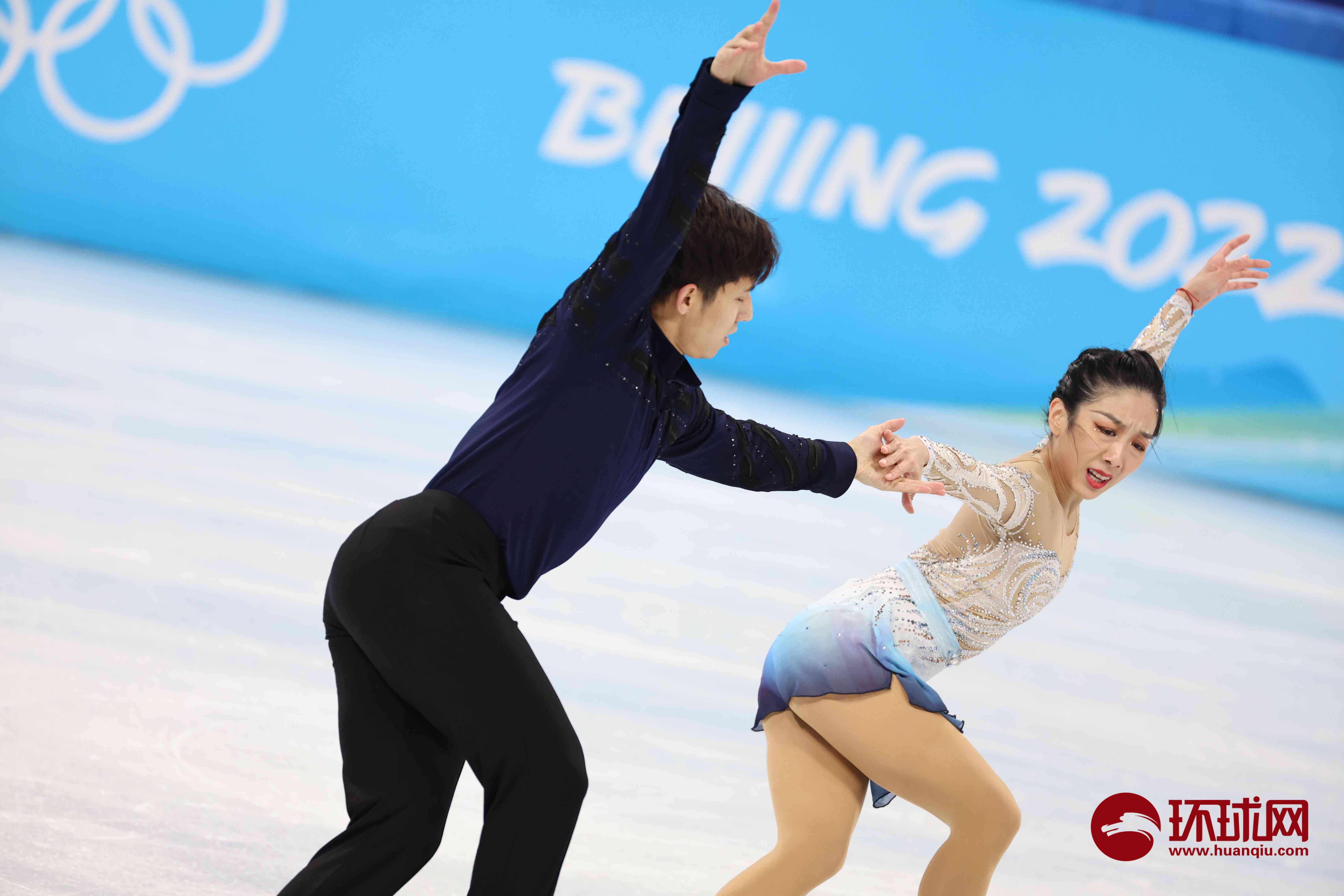 莎拉波娃回归赛场，绝杀首场状态亮眼，篮网观众沸腾！的简单介绍